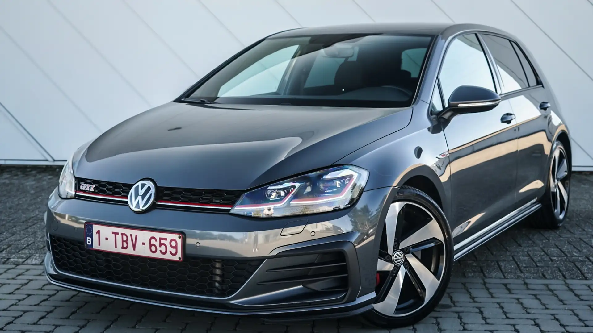 Volkswagen Golf GTI ADAPTIVECRUIZE*LED*LANEASSIST*APPLECARPLAY*DSG*.. Grijs - 1