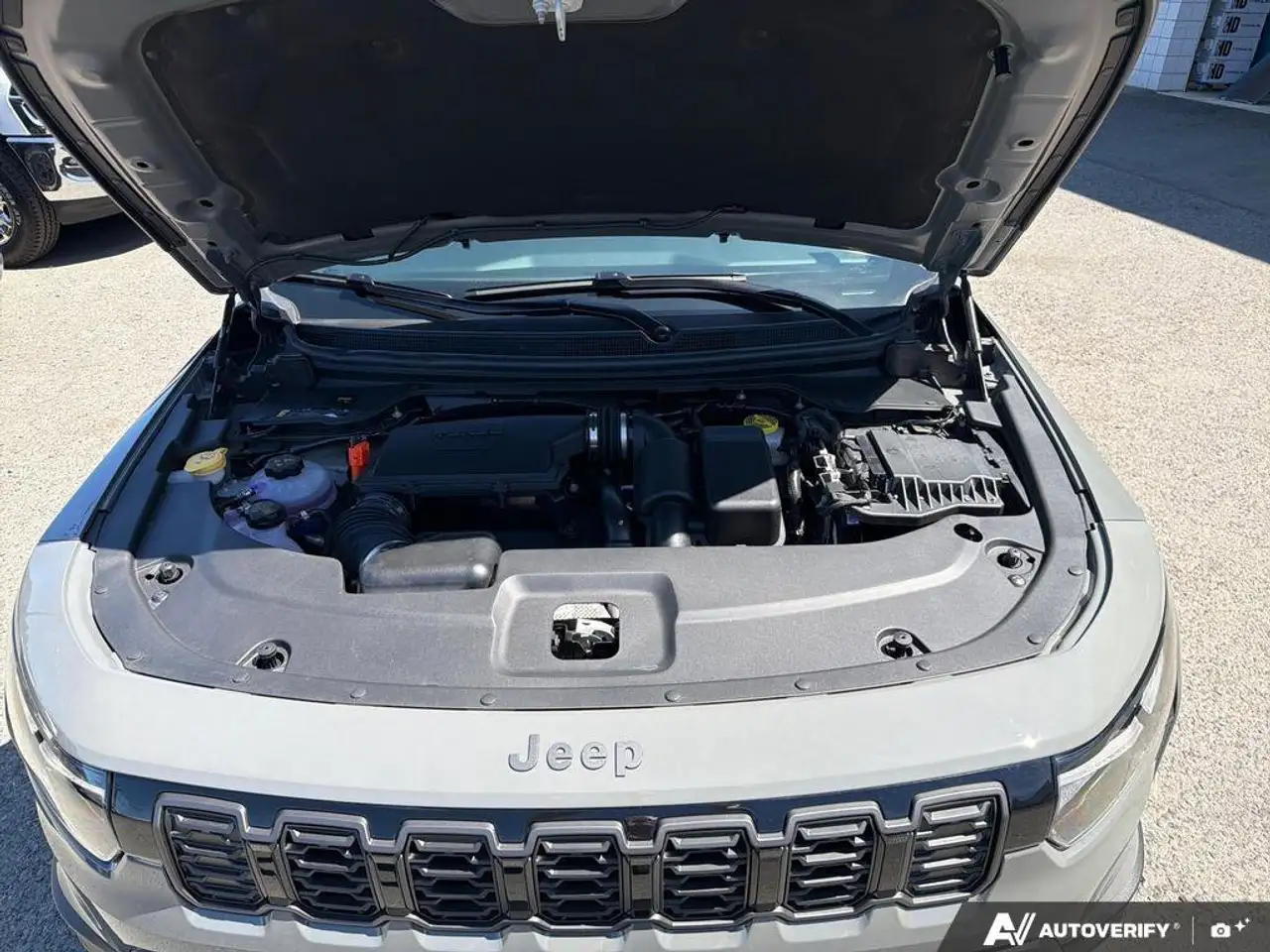 Jeep Cherokee photo Jeep Cherokee