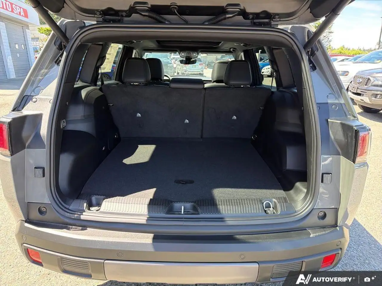 Jeep Cherokee photo Jeep Cherokee