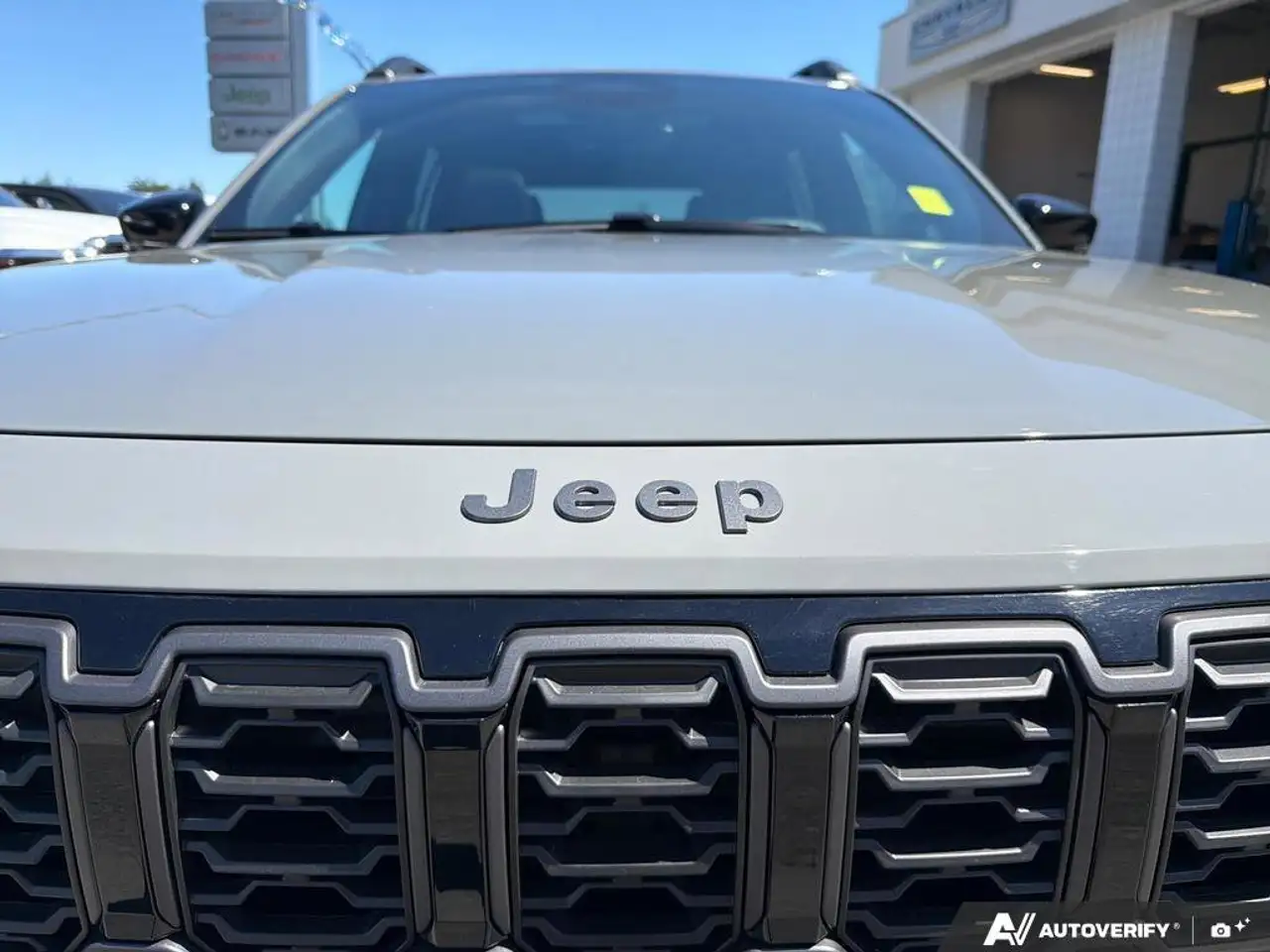Jeep Cherokee photo Jeep Cherokee