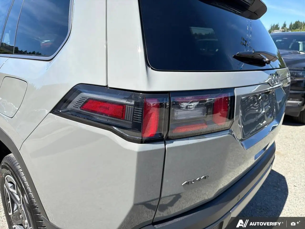 Jeep Cherokee photo Jeep Cherokee