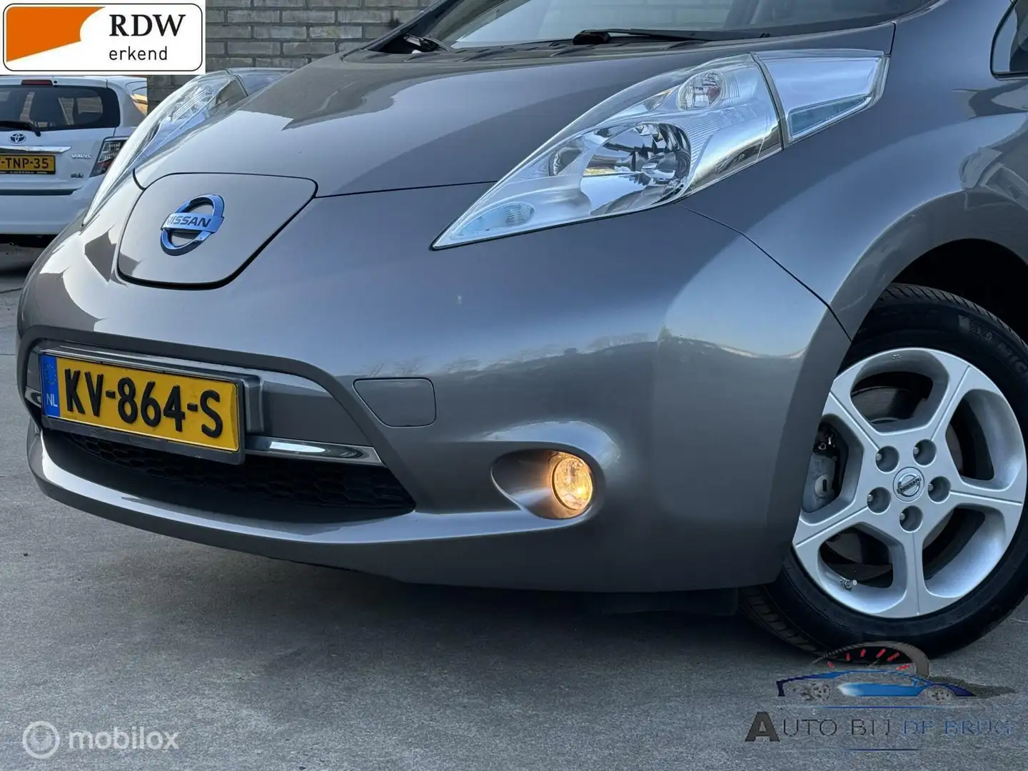 Nissan Leaf Acenta 30 kWh Navi Clima Cruise Stoel verw Grau - 2