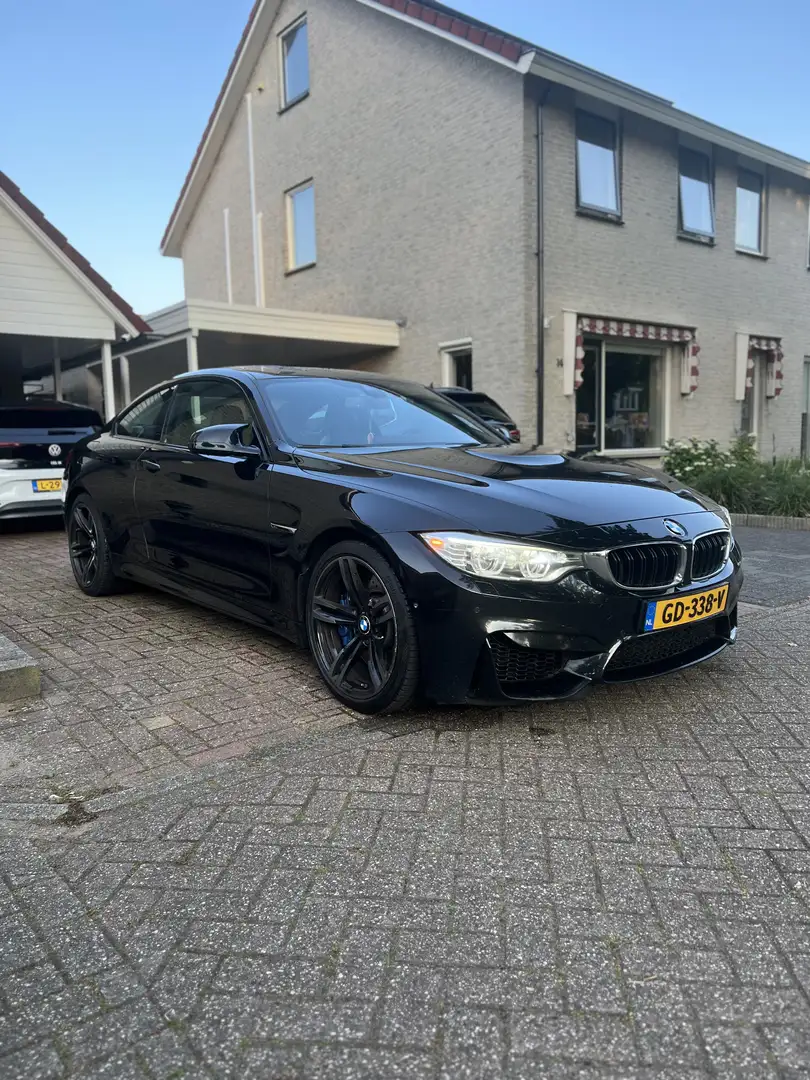 BMW M4 F82 Zwart - 2