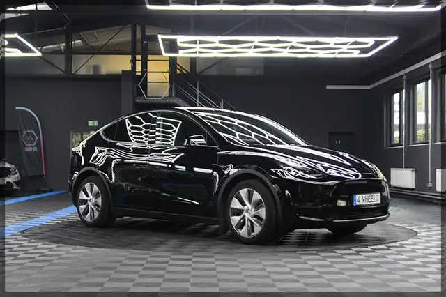 Tesla Model Y Long Range Dual Motor AWD