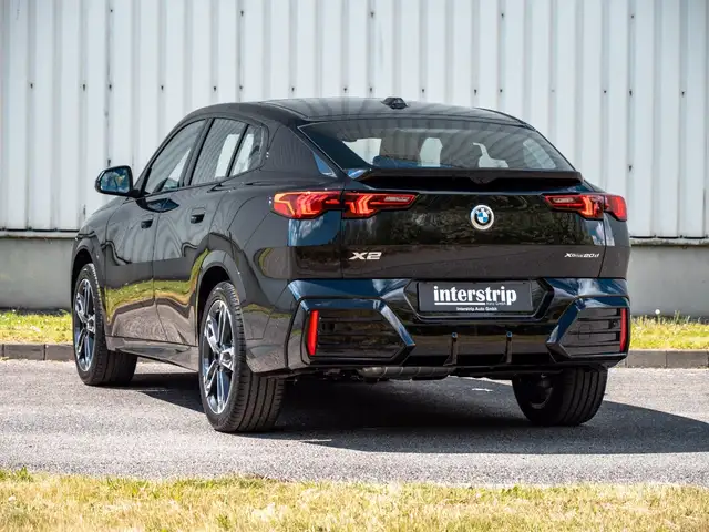 BMW X2 view 4