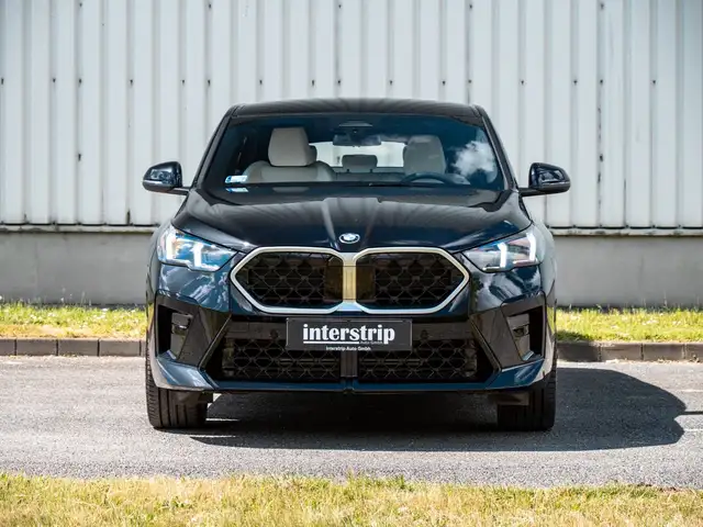 BMW X2 view 2