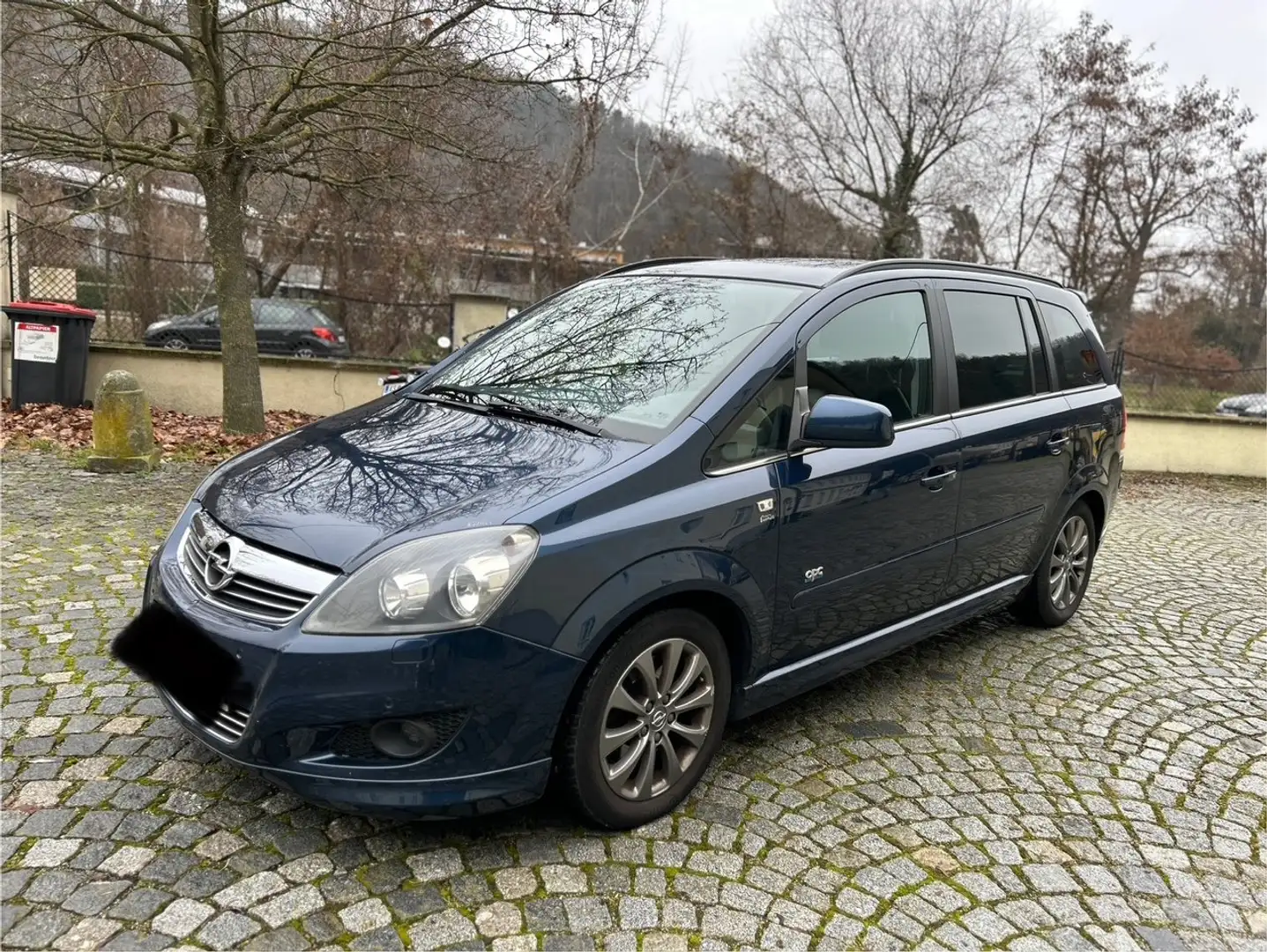 Opel Zafira Zafira 1,9 CDTI Sport DPF Sport Blau - 1