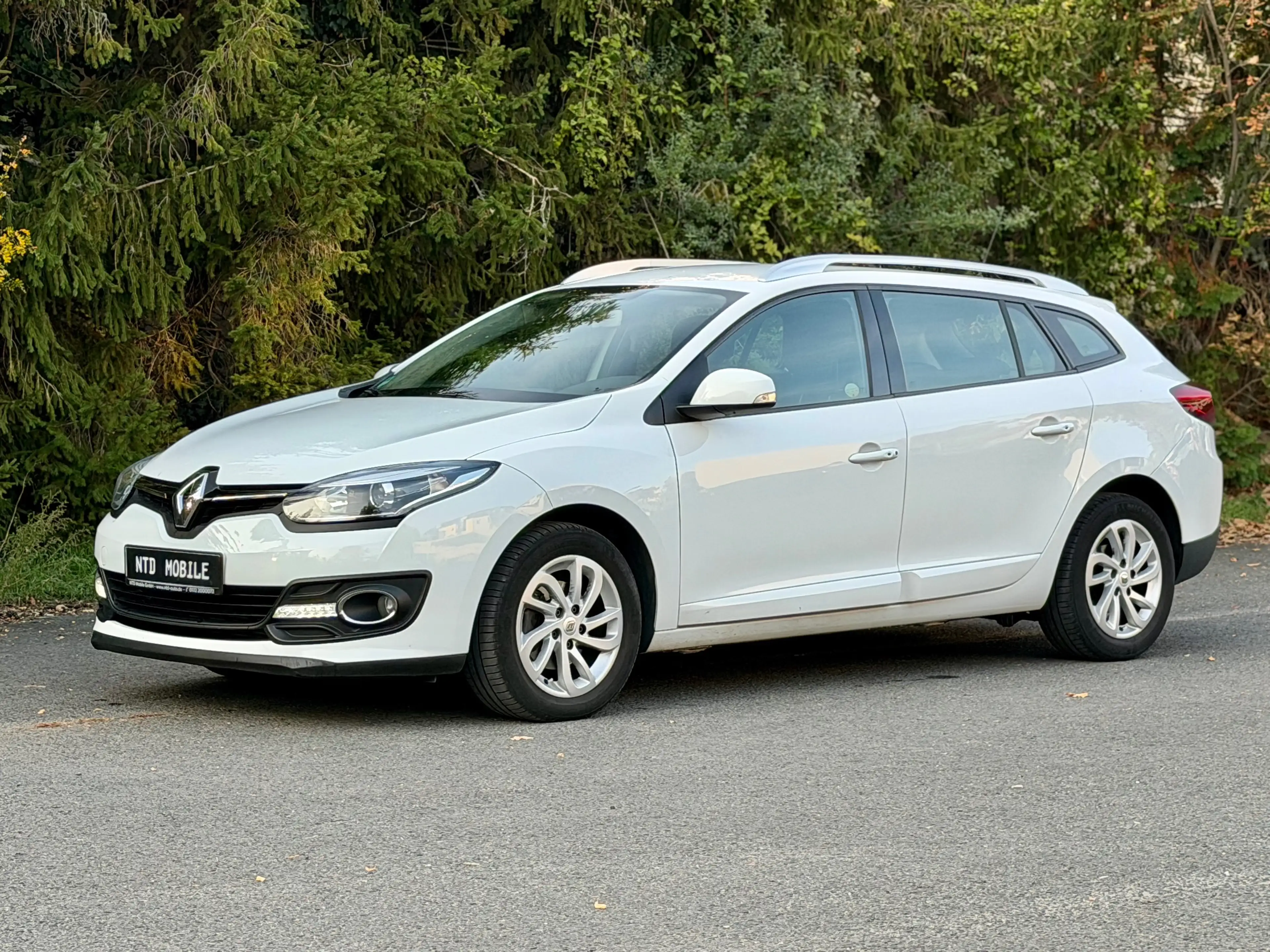 Renault Megane 1.6 dCi Dynamique+1.HAND+KLIMAAUT.+AHK+S-HZNG+