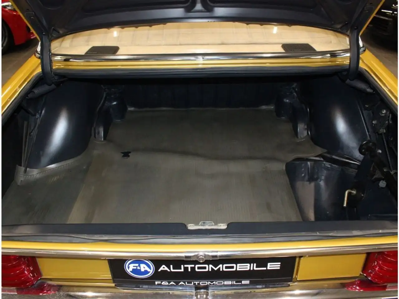 Mercedes-Benz 200 W 115 Strich 8*Voll Restauriert*Note 2+, foto 7