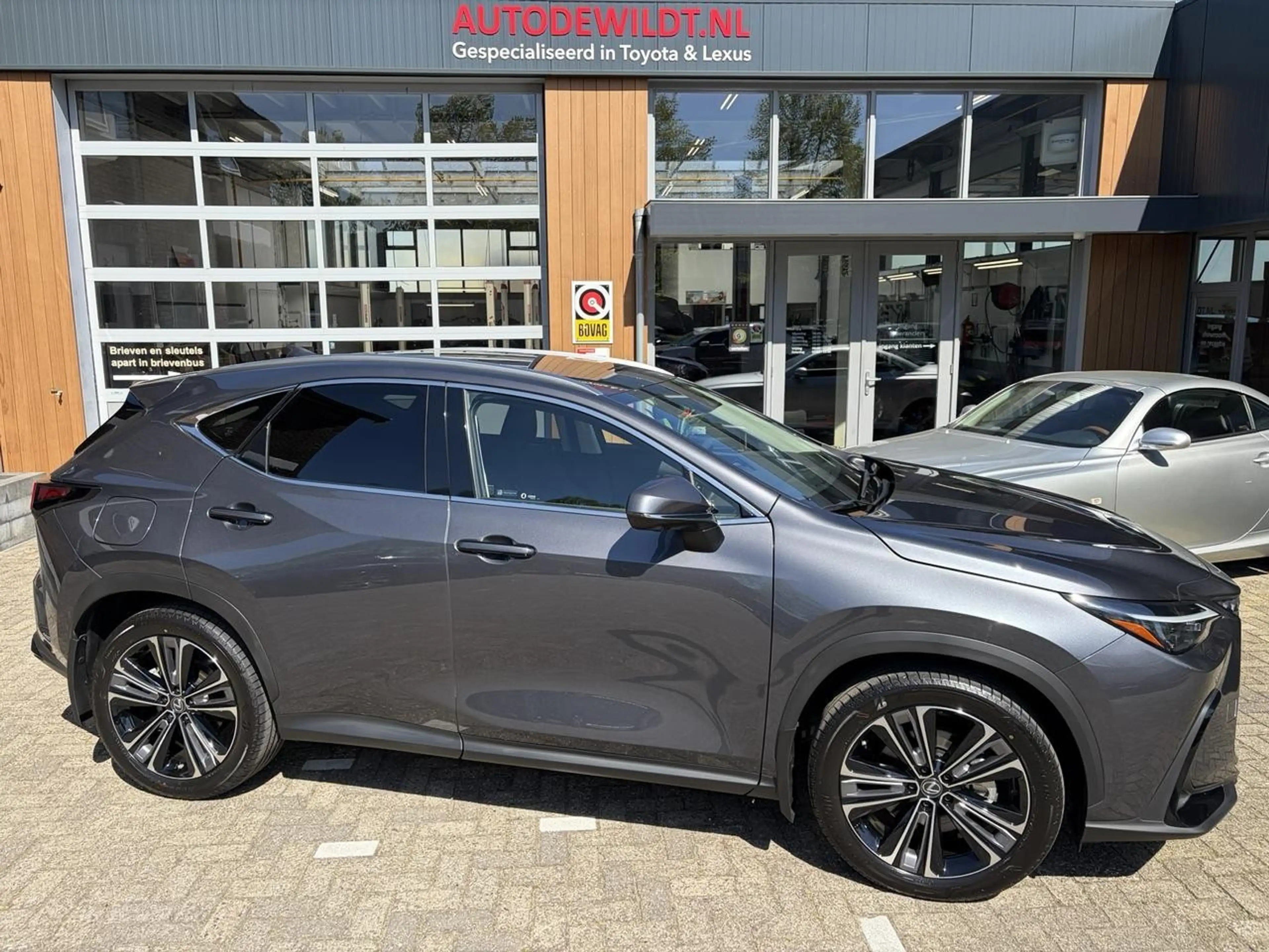 Lexus NX 450h+ AWD EXECUTIVE LINE A/T