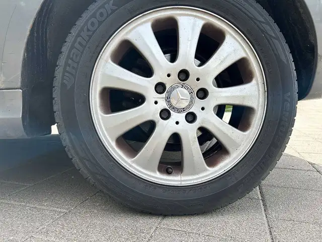 Mercedes-Benz B-Class view 9