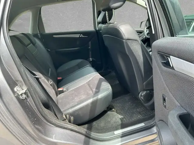 Mercedes-Benz B-Class view 5