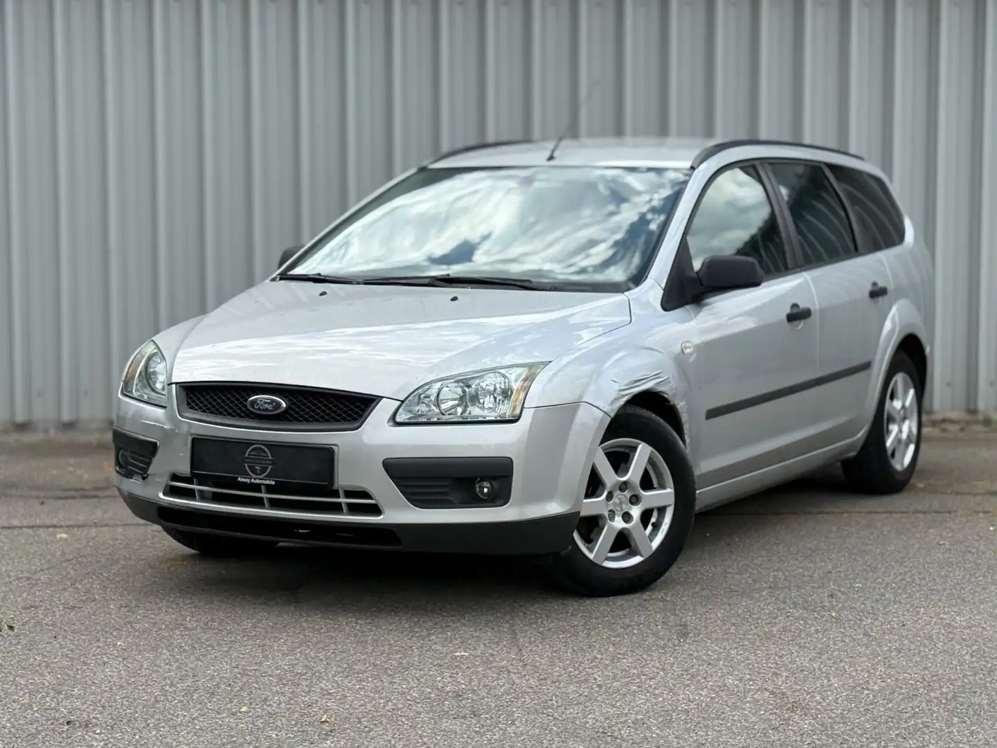 Ford Focus Kombi 1.6 101PS (*KLIMA*TEMPOMAT*) Silber - 1