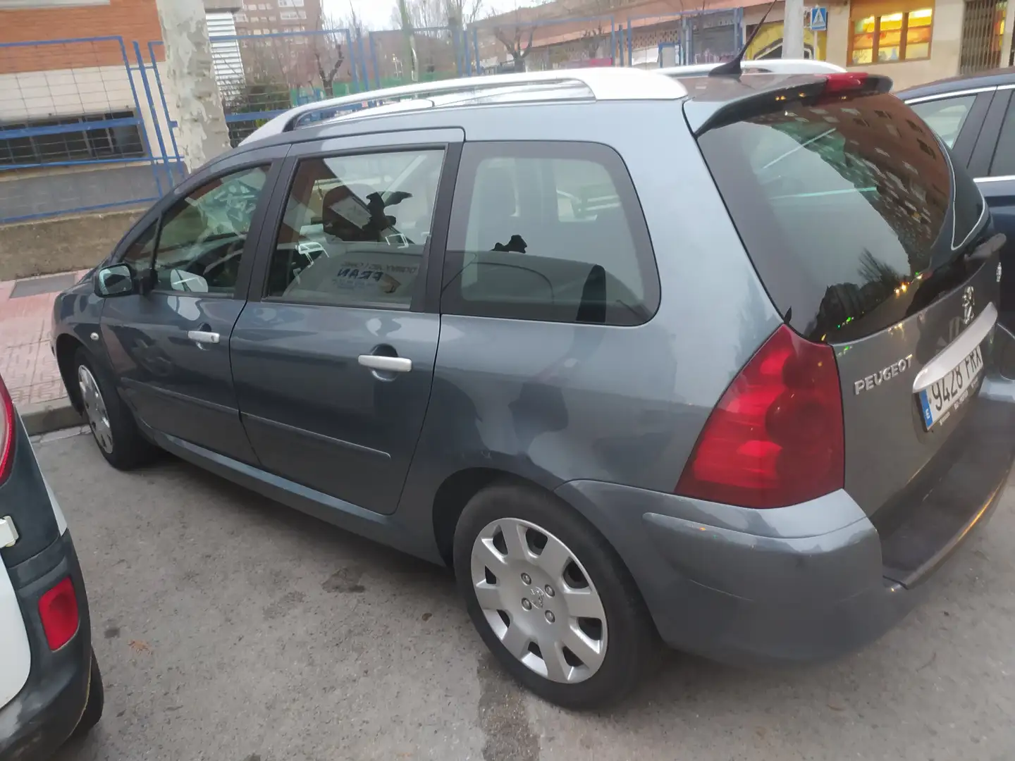 Peugeot 307 SW 1.6HDI Pack+ 110 Gris - 2