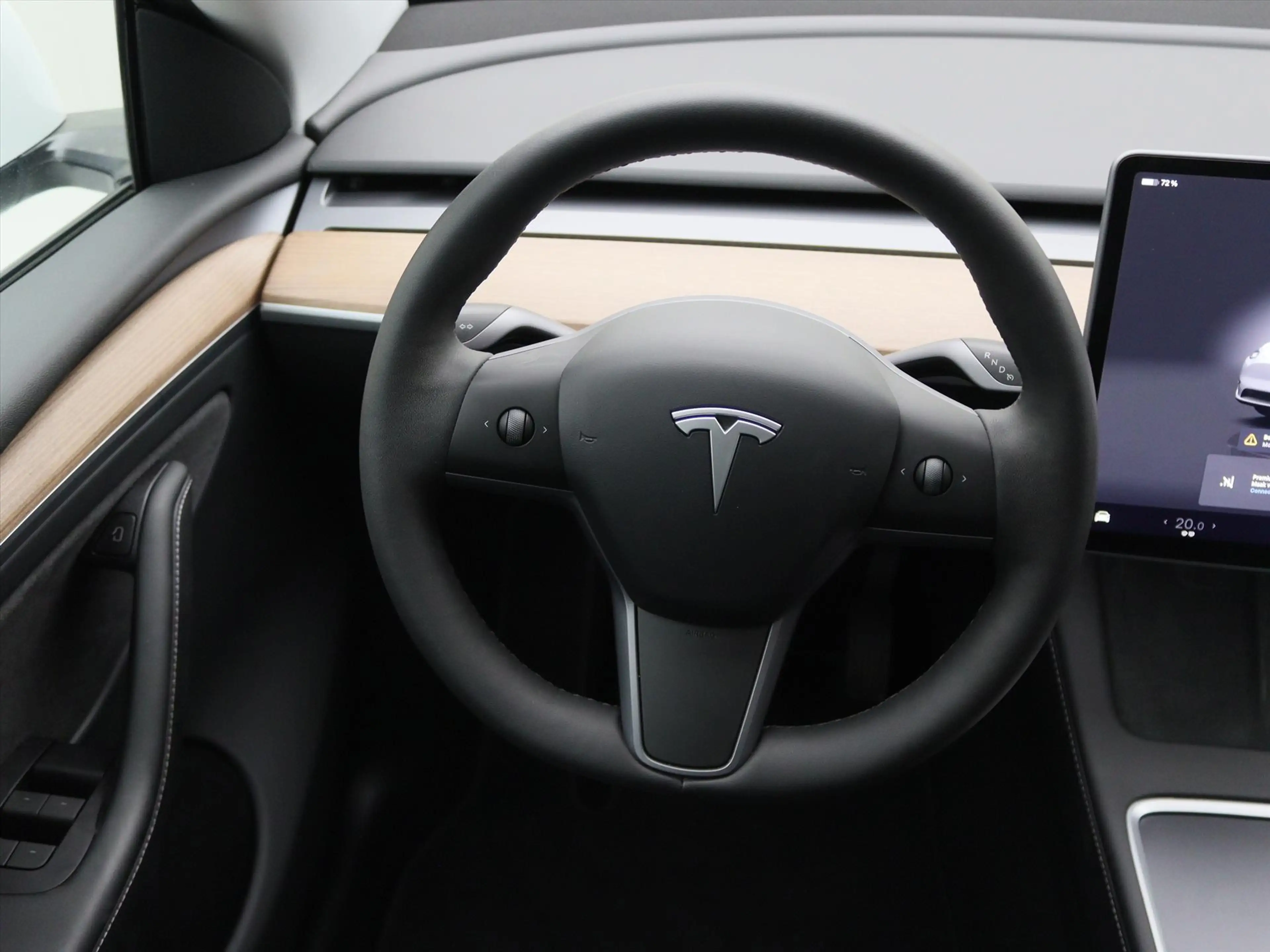 Tesla Model Y Long Range AWD 75kWh 351pk 94.6% SoH [ AMD RYZEN+A — photo 21