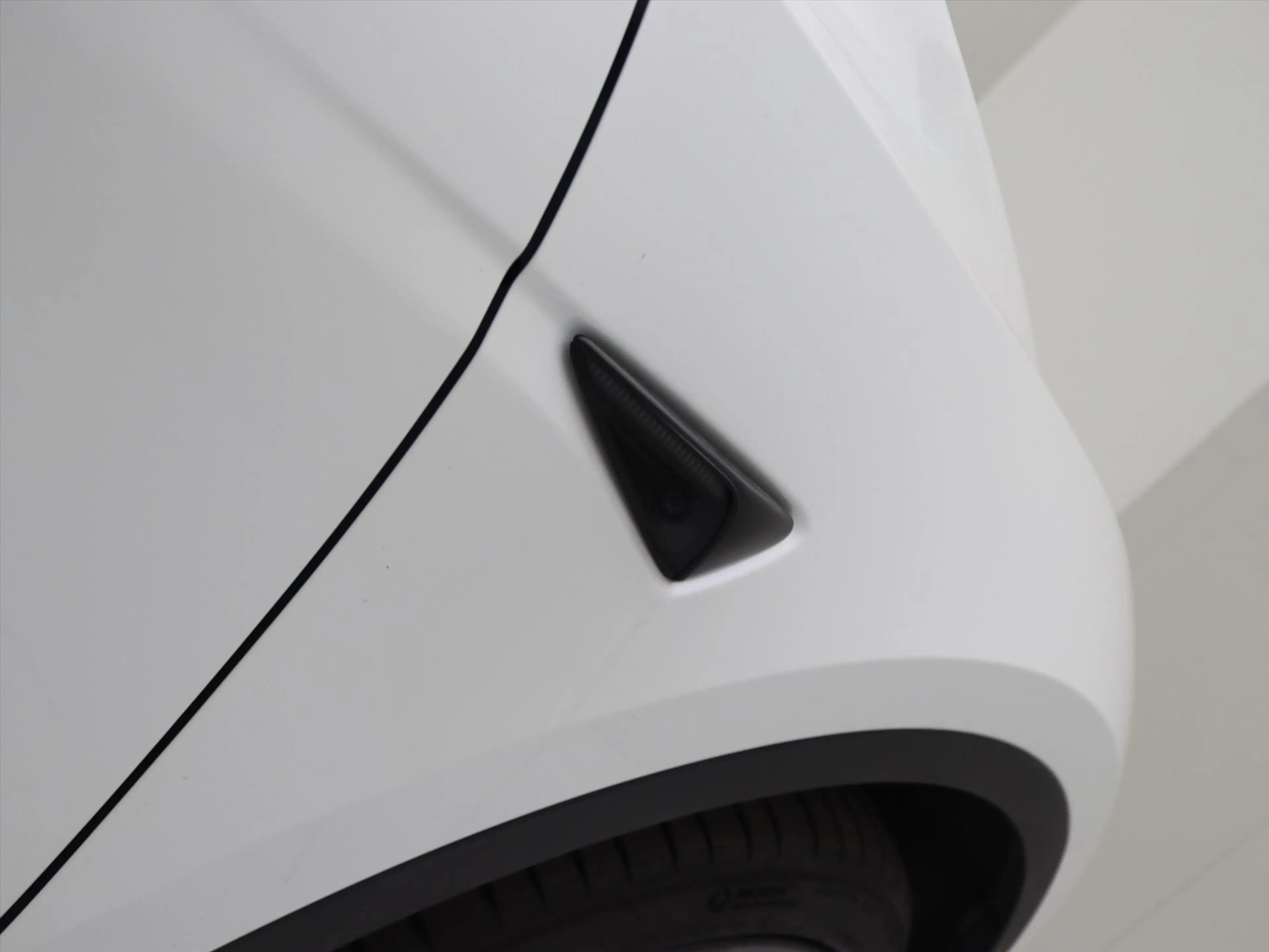 Tesla Model Y Long Range AWD 75kWh 351pk 94.6% SoH [ AMD RYZEN+A — photo 28