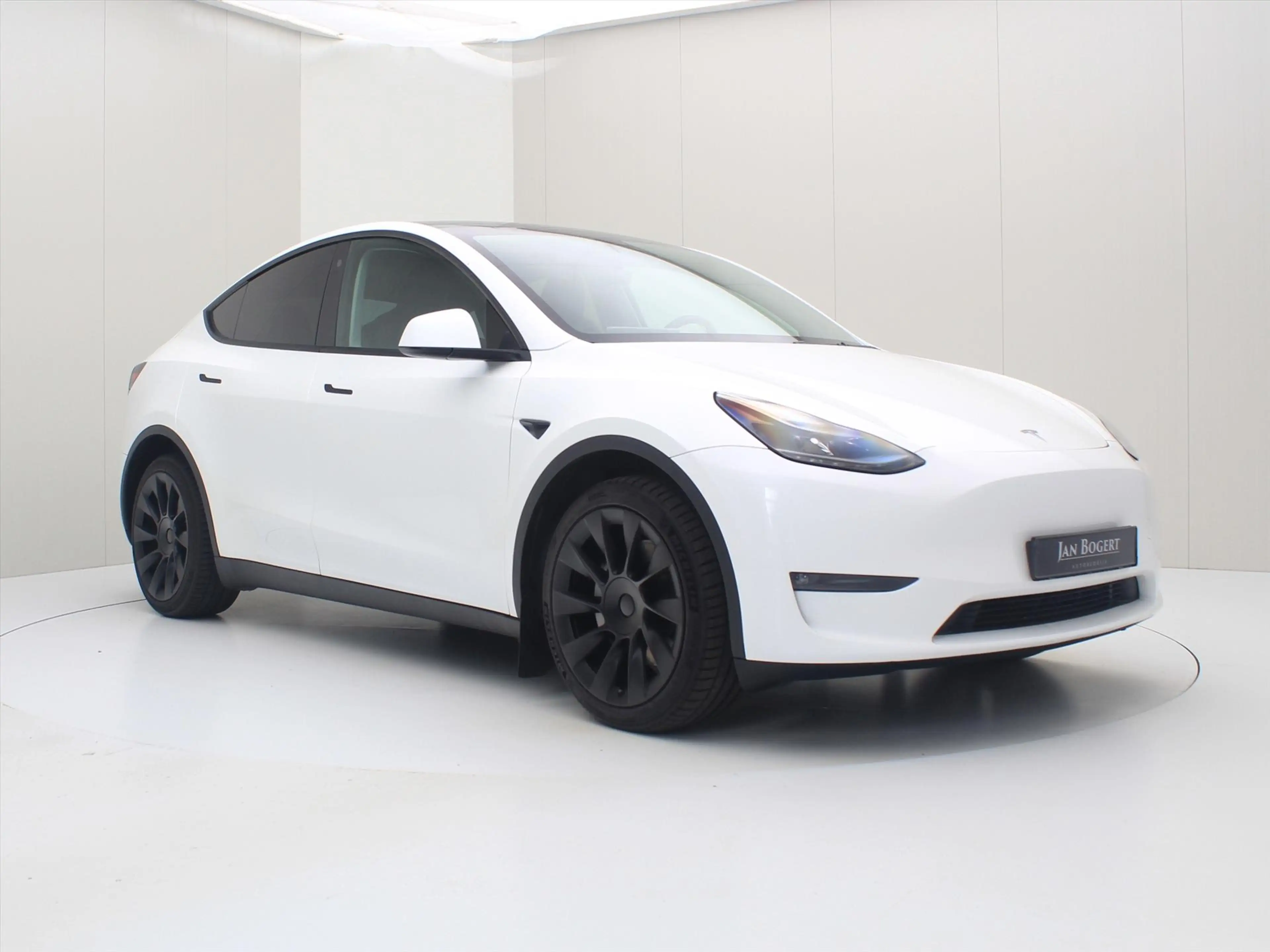 Tesla Model Y Long Range AWD 75kWh 351pk 94.6% SoH [ AMD RYZEN+A — photo 4