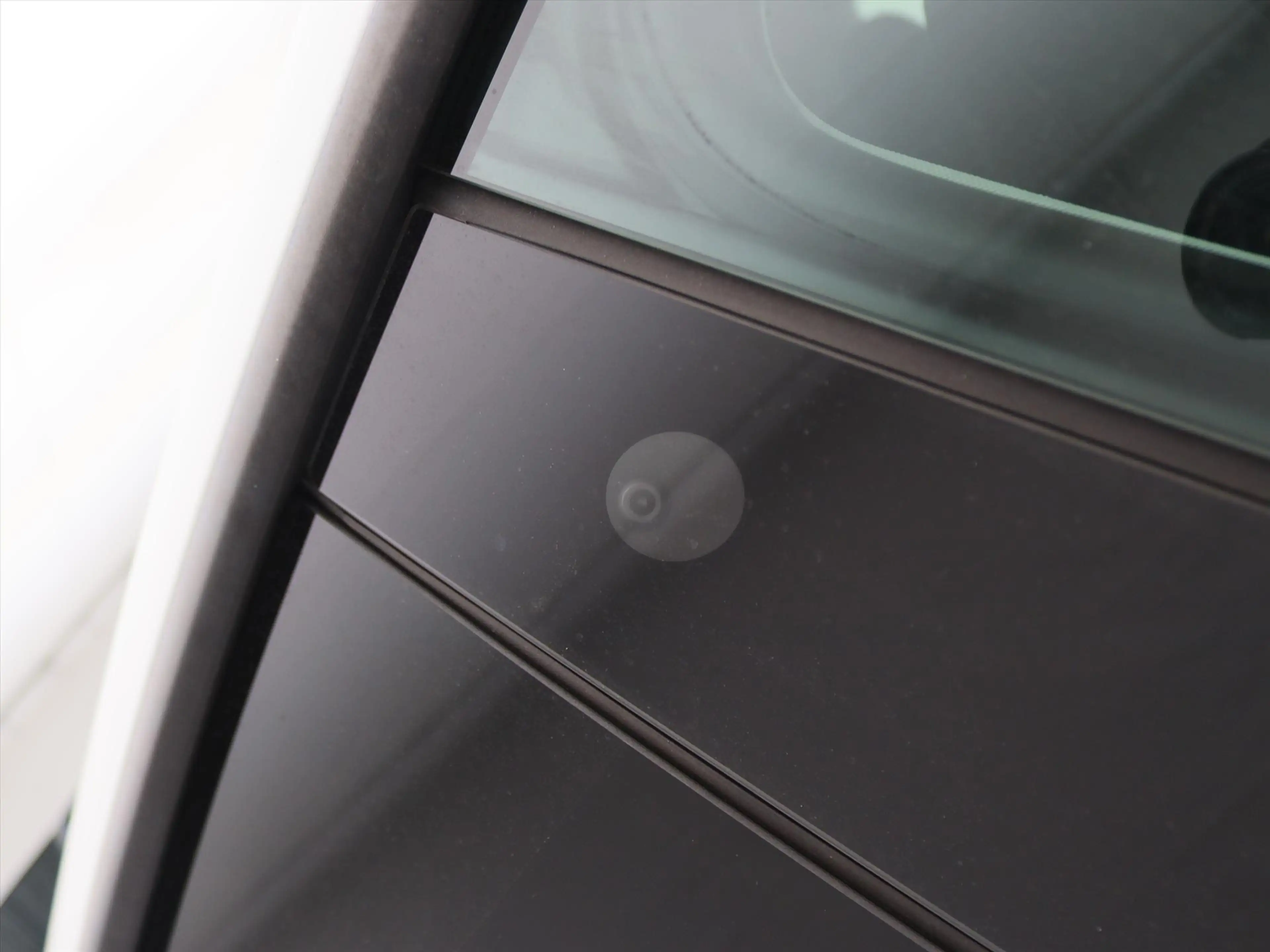 Tesla Model Y Long Range AWD 75kWh 351pk 94.6% SoH [ AMD RYZEN+A — photo 29