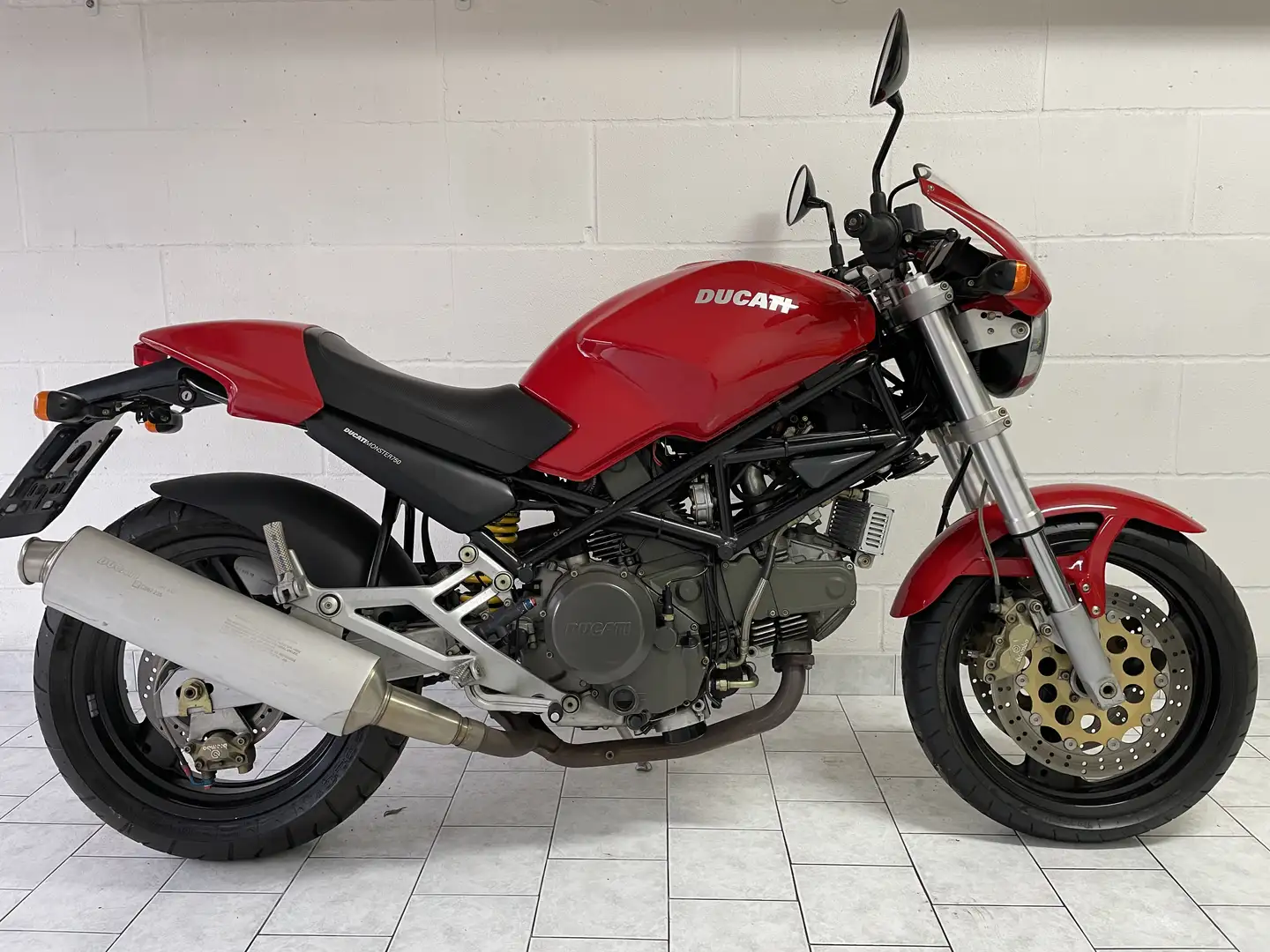 Ducati Monster 750 Rojo - 2