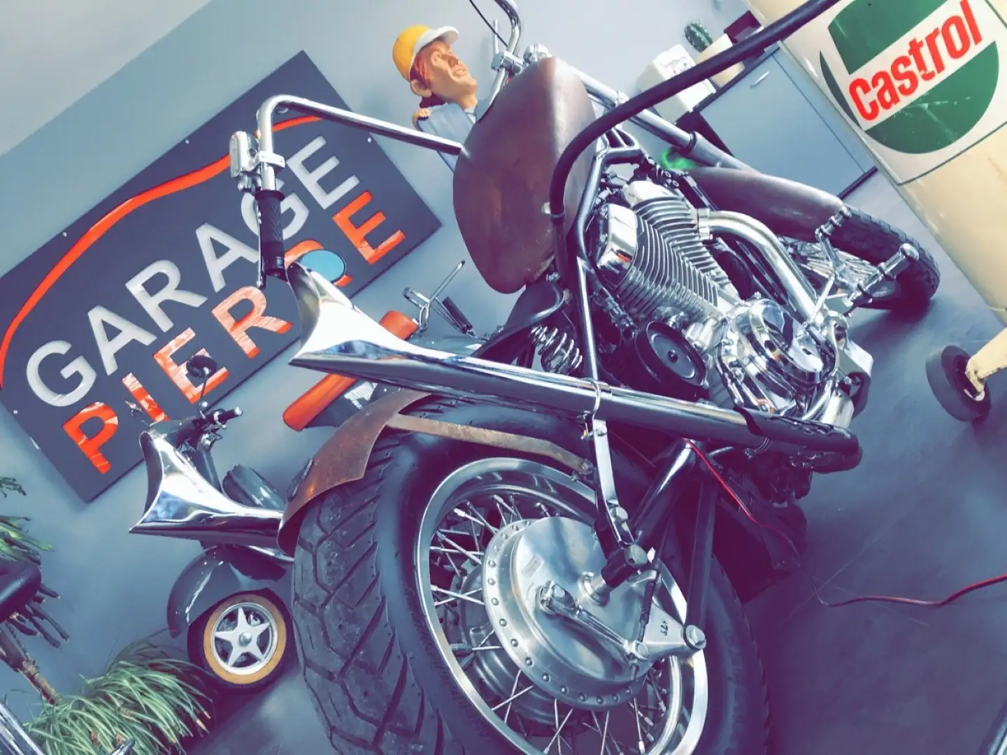 Suzuki Intruder C chopper Коричневий - 2