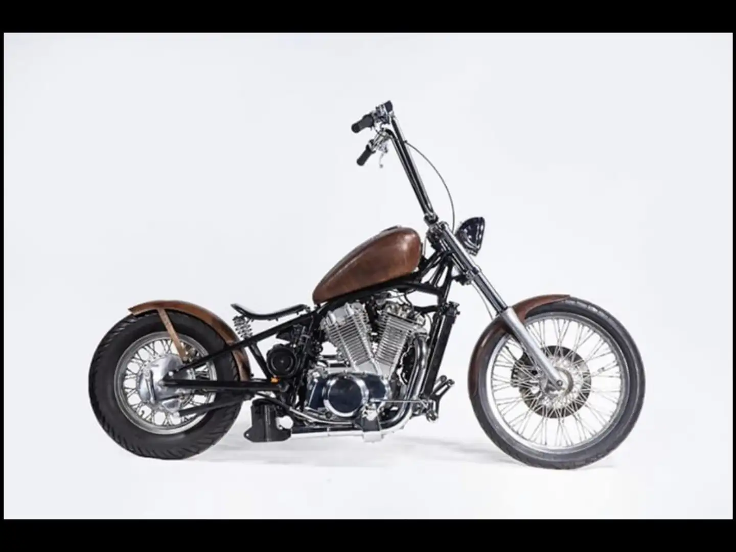 Suzuki Intruder C chopper Коричневий - 1