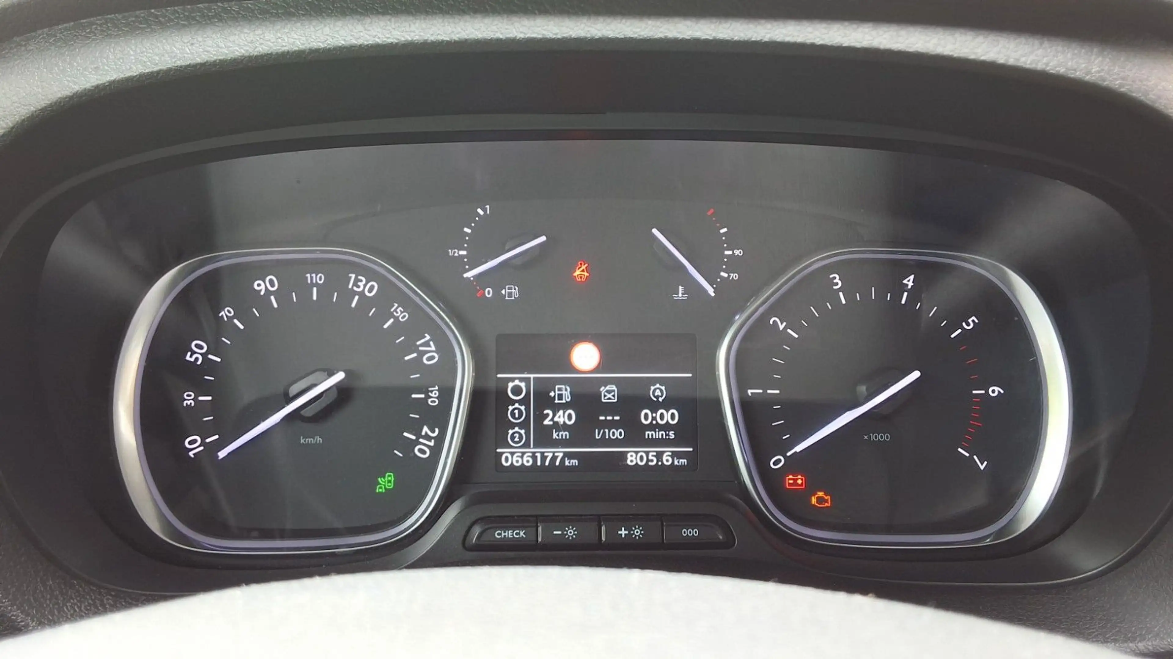 Peugeot Expert Kasten Premium L3 — photo 9