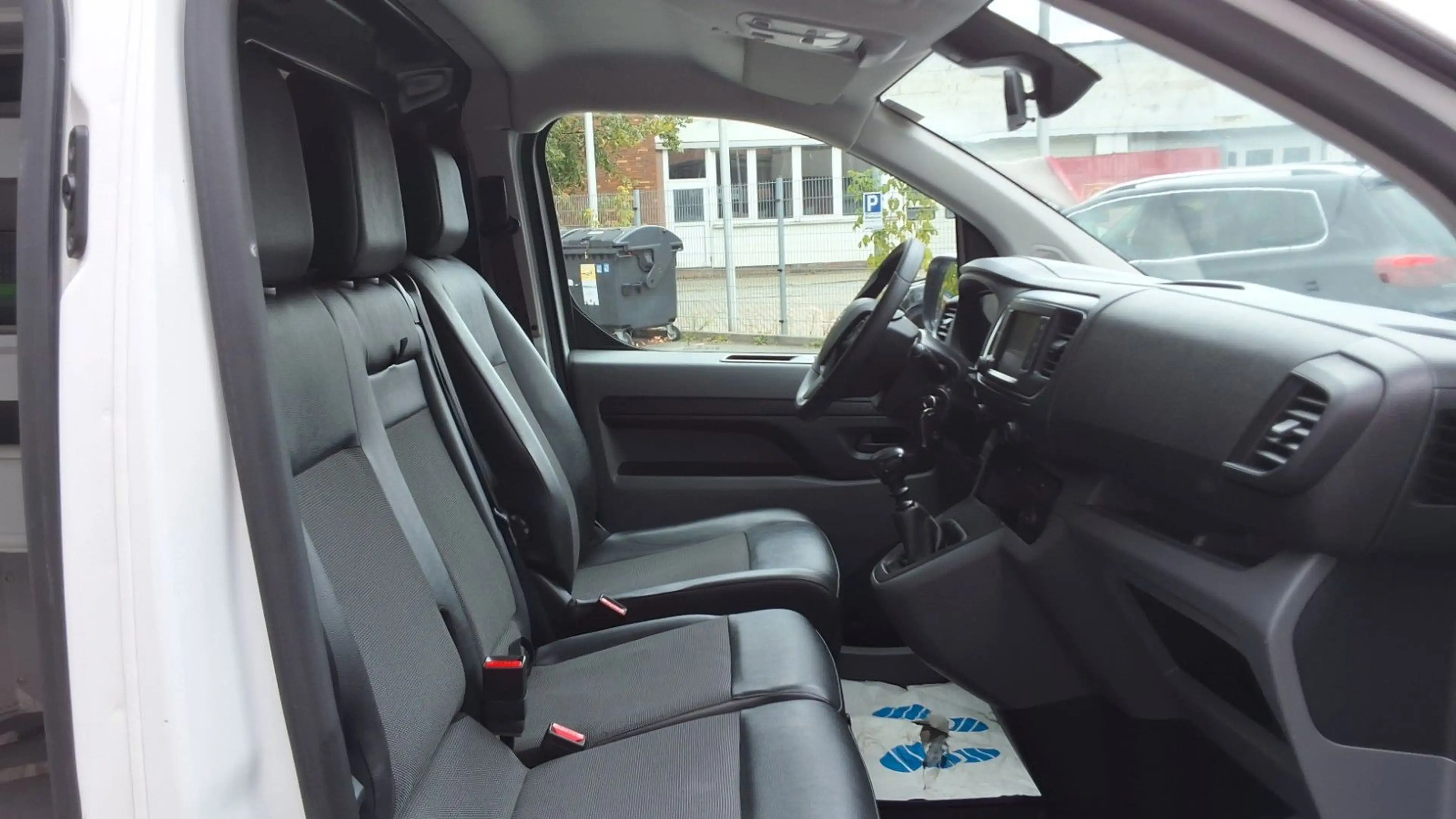 Peugeot Expert Kasten Premium L3 — photo 12