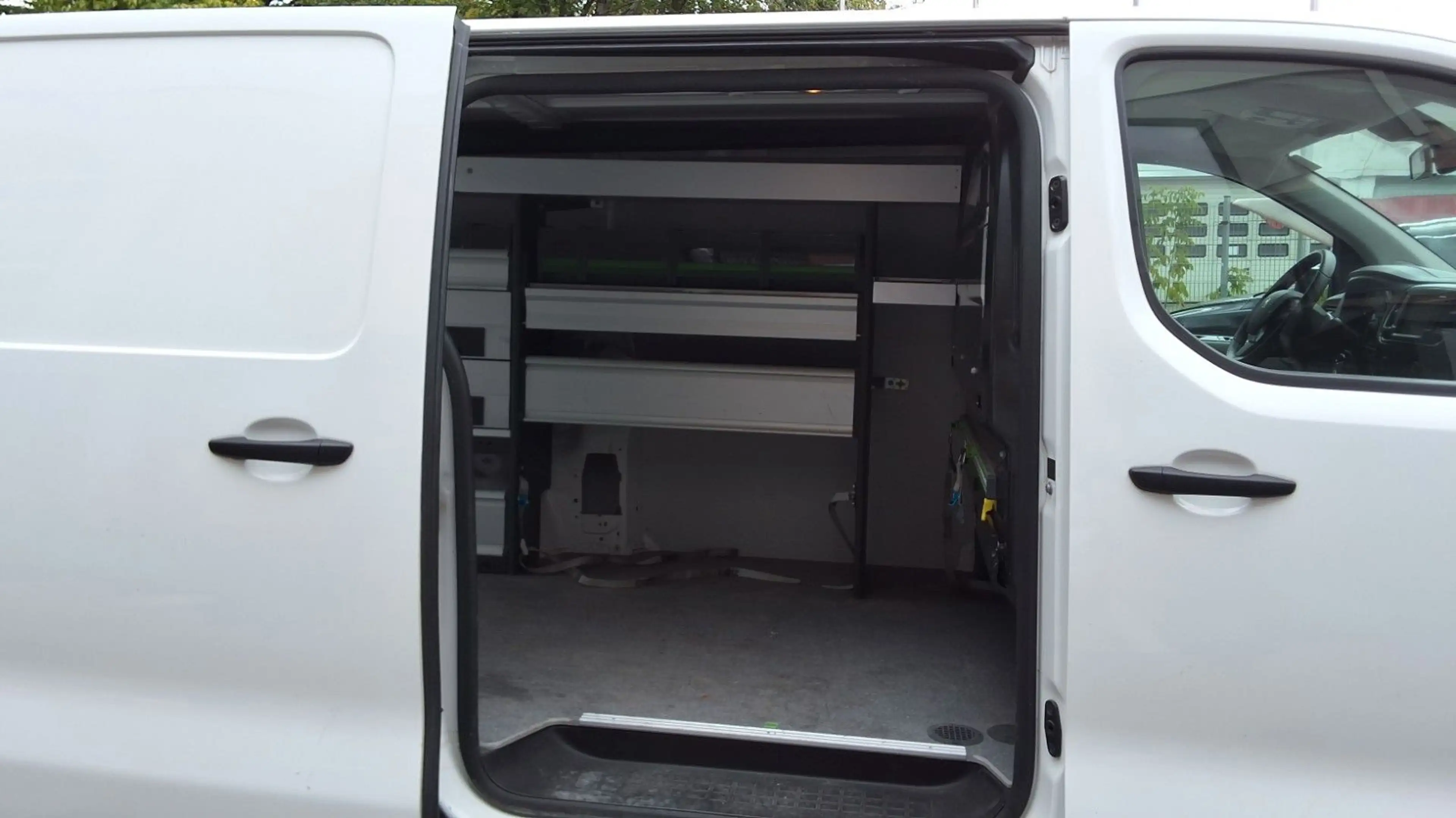 Peugeot Expert Kasten Premium L3 — photo 11