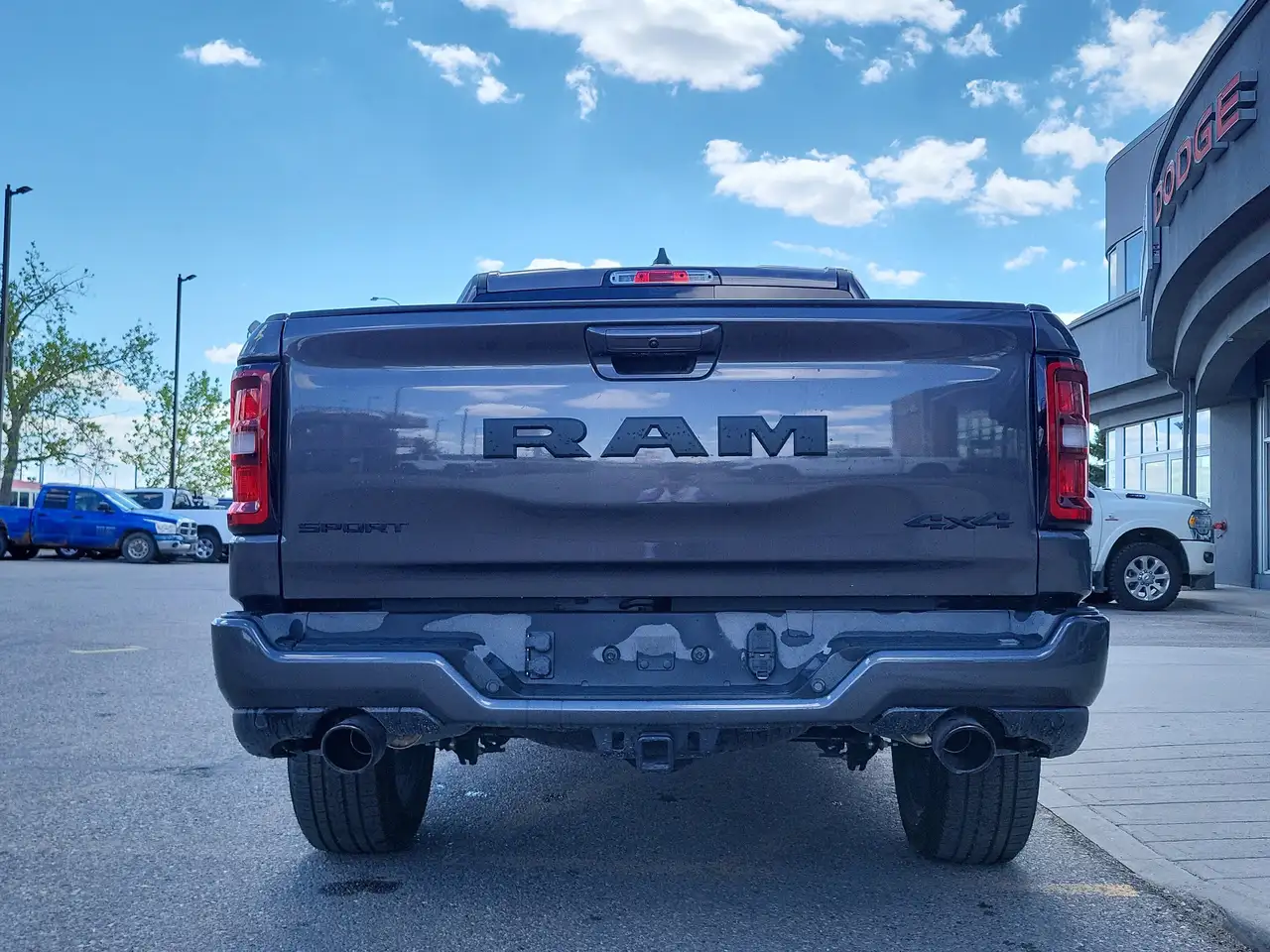 RAM 1500 снимка RAM 1500