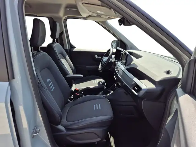 Ford Tourneo Courier view 9