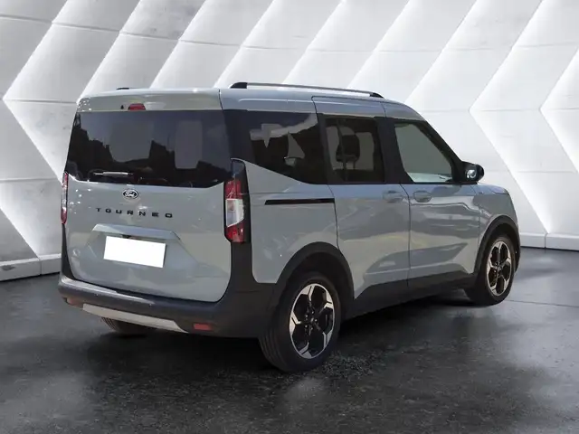 Ford Tourneo Courier view 4