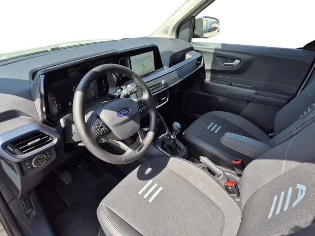 Ford Tourneo Courier view 6