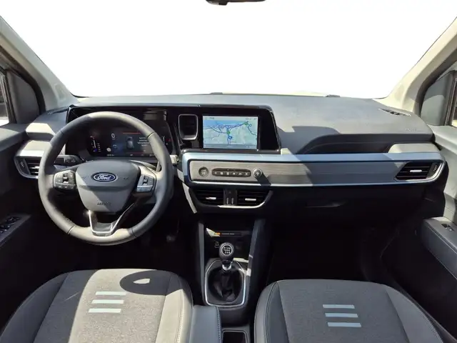 Ford Tourneo Courier view 8