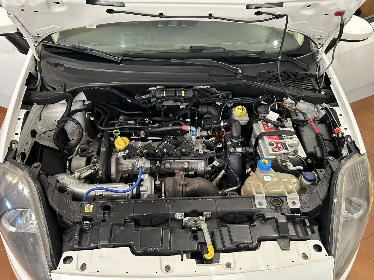 Fiat Grande Punto 3p 1.4 tjt Sport 120cv - 2
