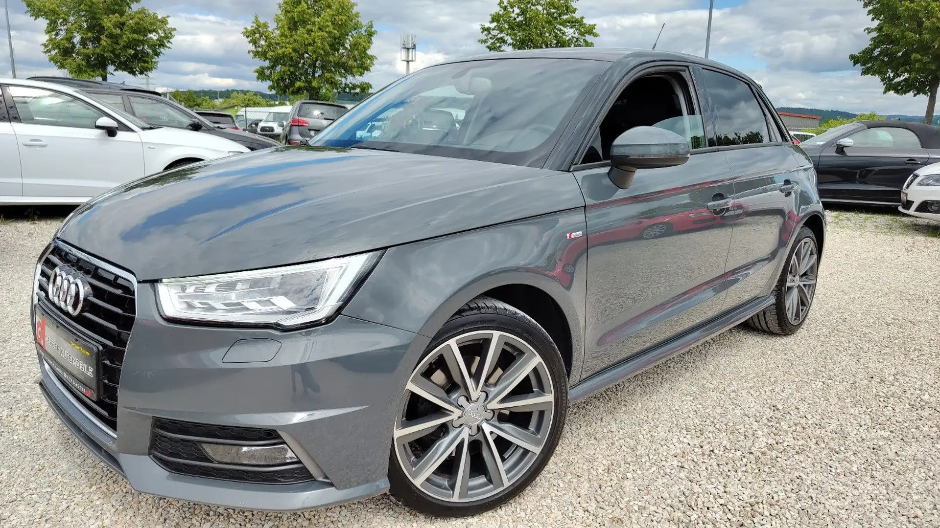 Audi A1 1.4 TSI Sportback  S-Line* Xenon* 17-Zoll* Grijs - 2
