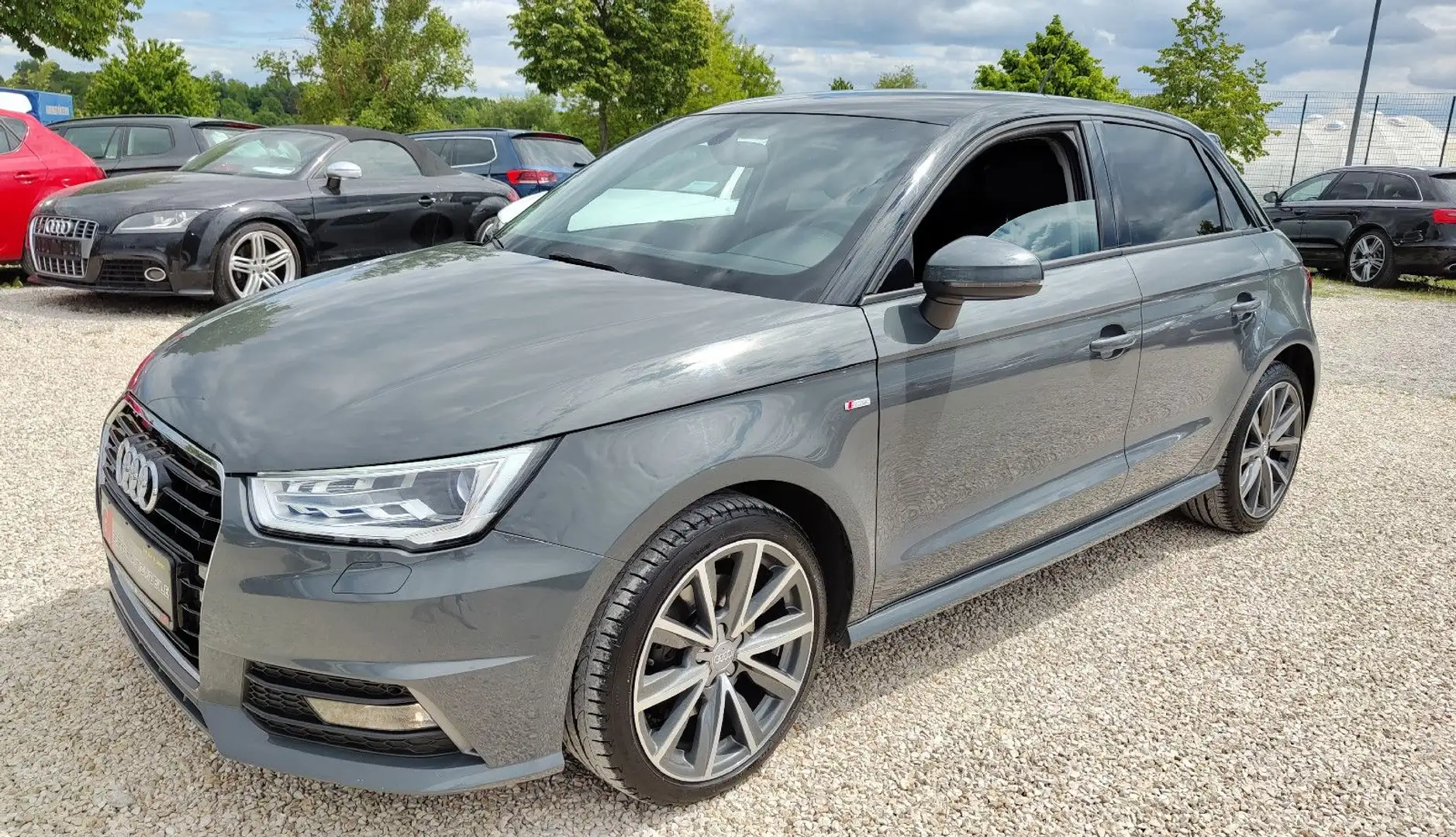 Audi A1 1.4 TSI Sportback  S-Line* Xenon* 17-Zoll* Grijs - 1