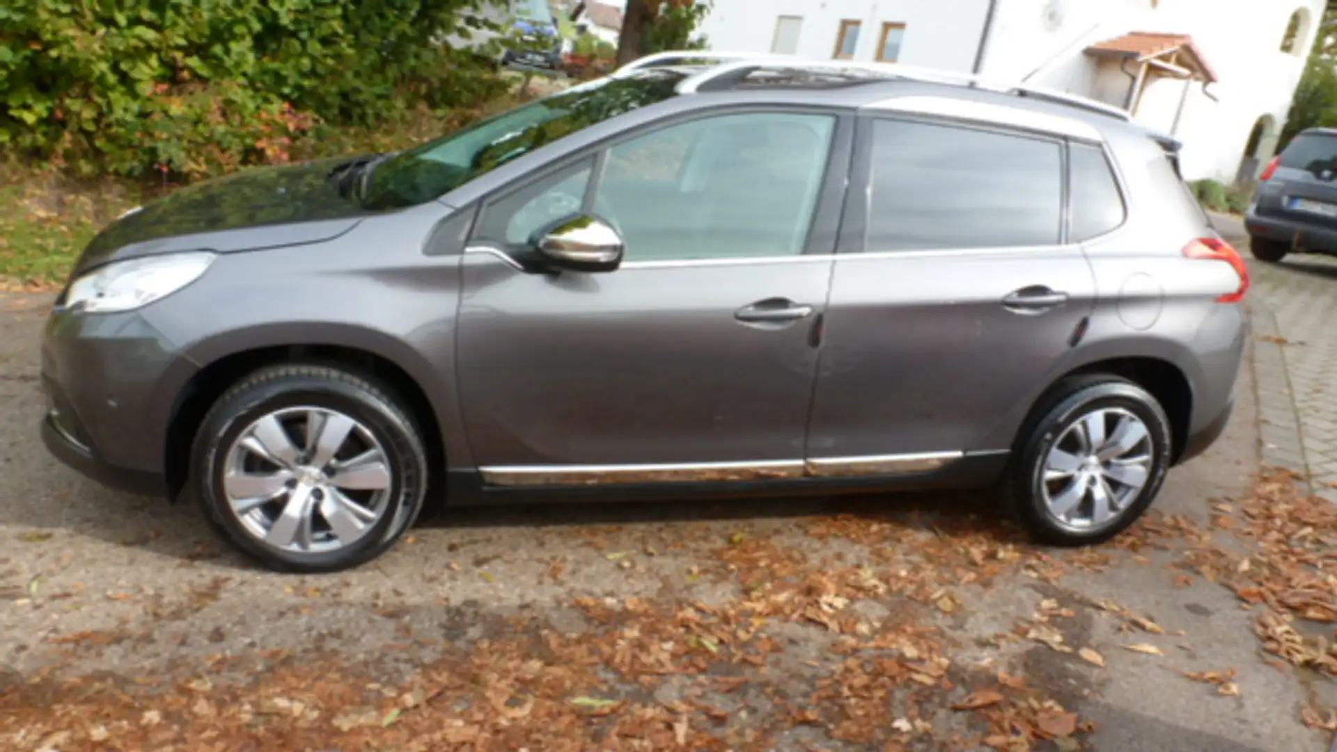 Peugeot 2008 2008 PureTech 130 Stop&Start Allure Grau - 2