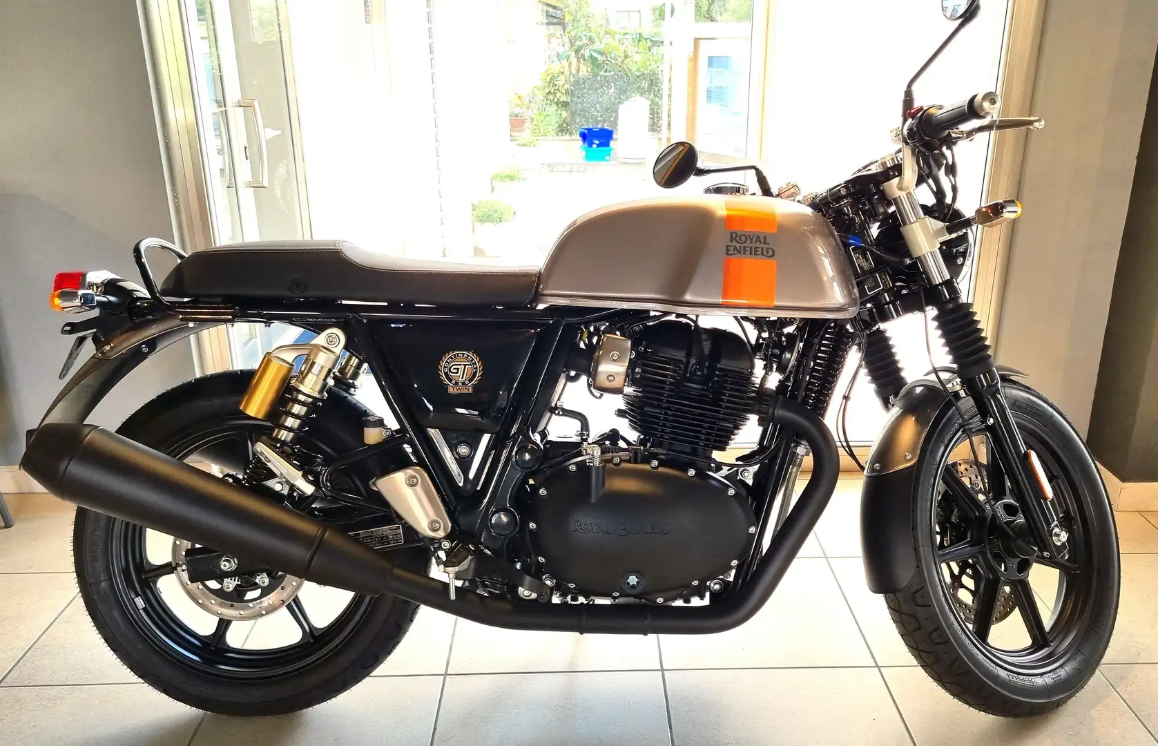 Royal Enfield Continental GT BLACKOUT CERCHI IN LEGA Argent - 1