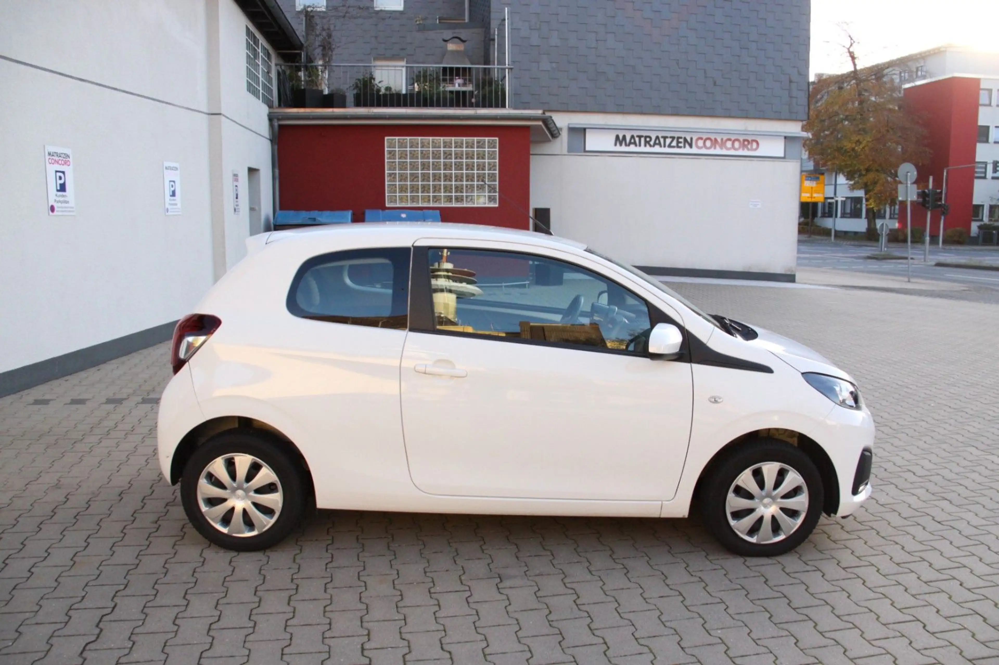 Peugeot 108 Active Sitzheizung / Allwetterreifen — photo 6