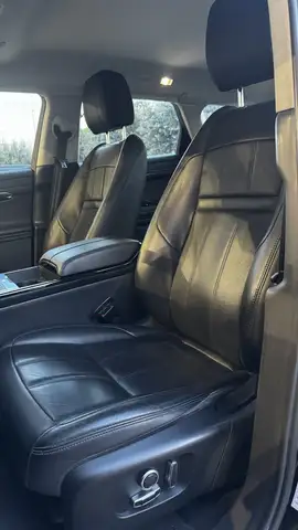 Land Rover Range Rover Evoque view 9