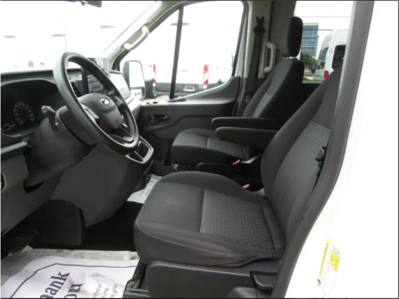 Ford Transit Passenger Wagon снимка Ford Transit Passenger Wagon