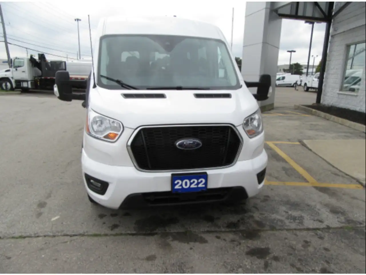 Ford Transit Passenger Wagon снимка Ford Transit Passenger Wagon
