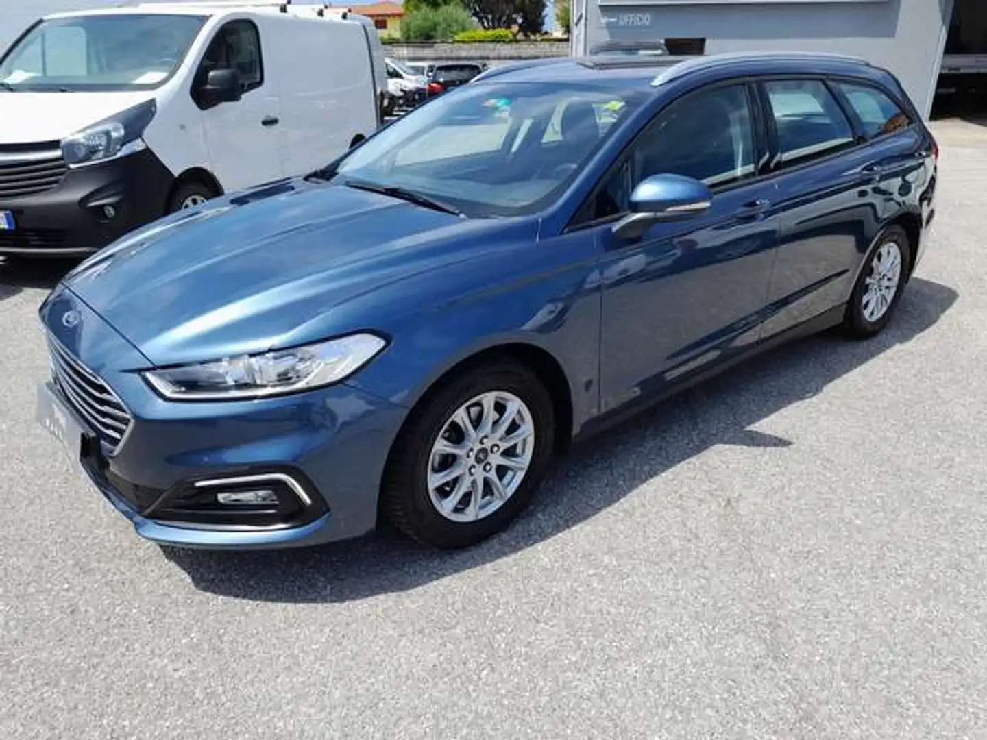 Ford Mondeo SW 2.0 ecoblue Business s&s aut sw EURO6D-TEMP Blau - 1