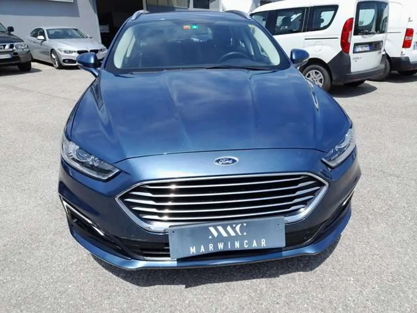 Ford Mondeo SW 2.0 ecoblue Business s&s aut sw EURO6D-TEMP Blau - 2
