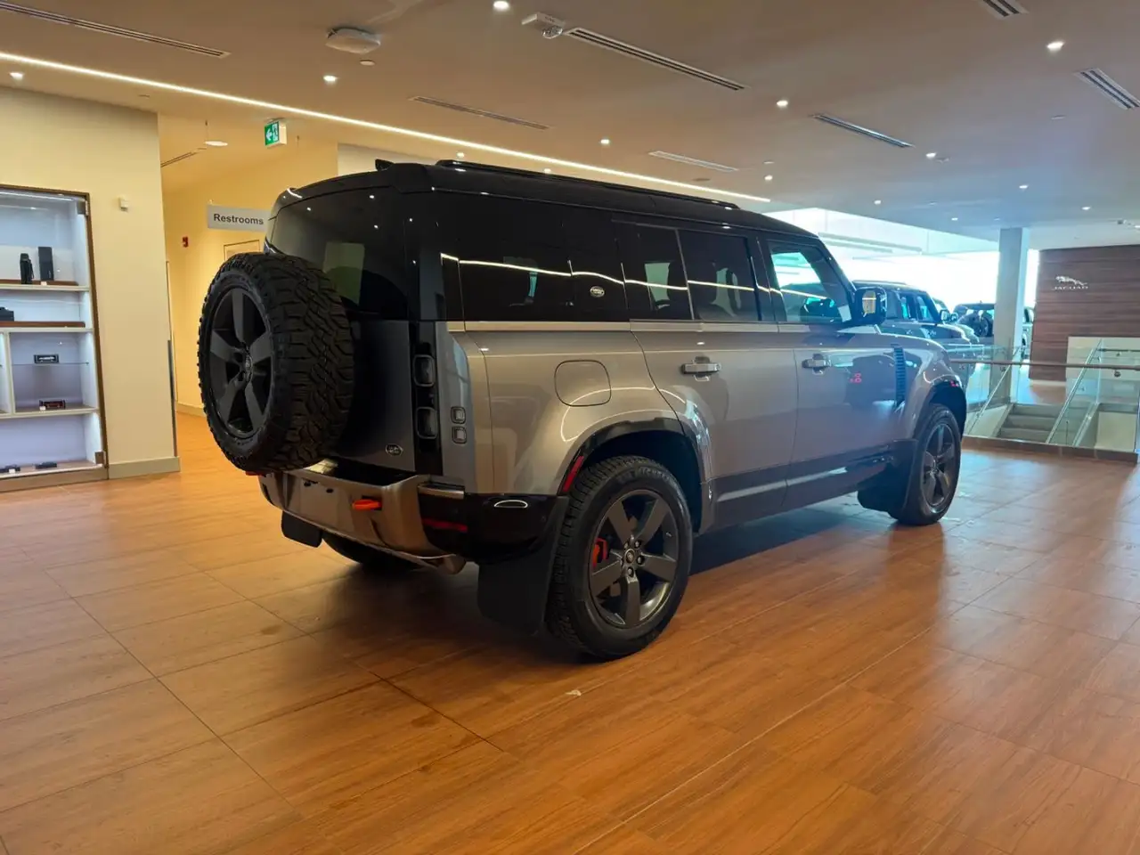 Land Rover Defender снимка Land Rover Defender