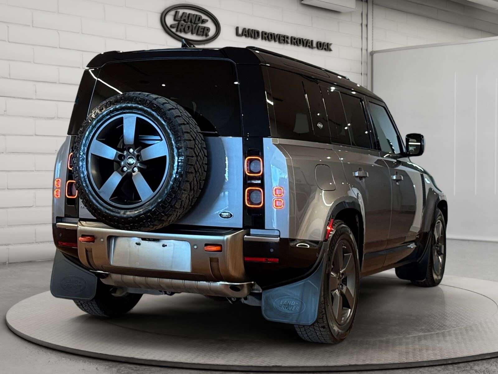 2023 Land Rover Defender CLEAN HISTORY, LOCAL CAR, DEFENDER X — снимка 1