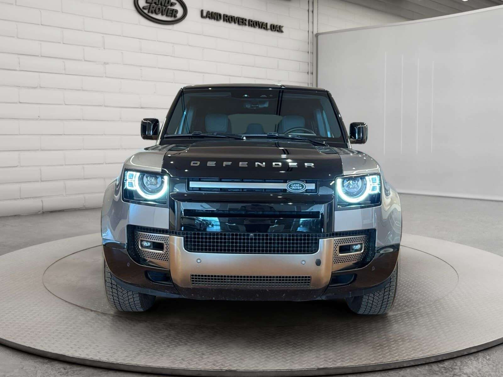2023 Land Rover Defender CLEAN HISTORY, LOCAL CAR, DEFENDER X — снимка 1