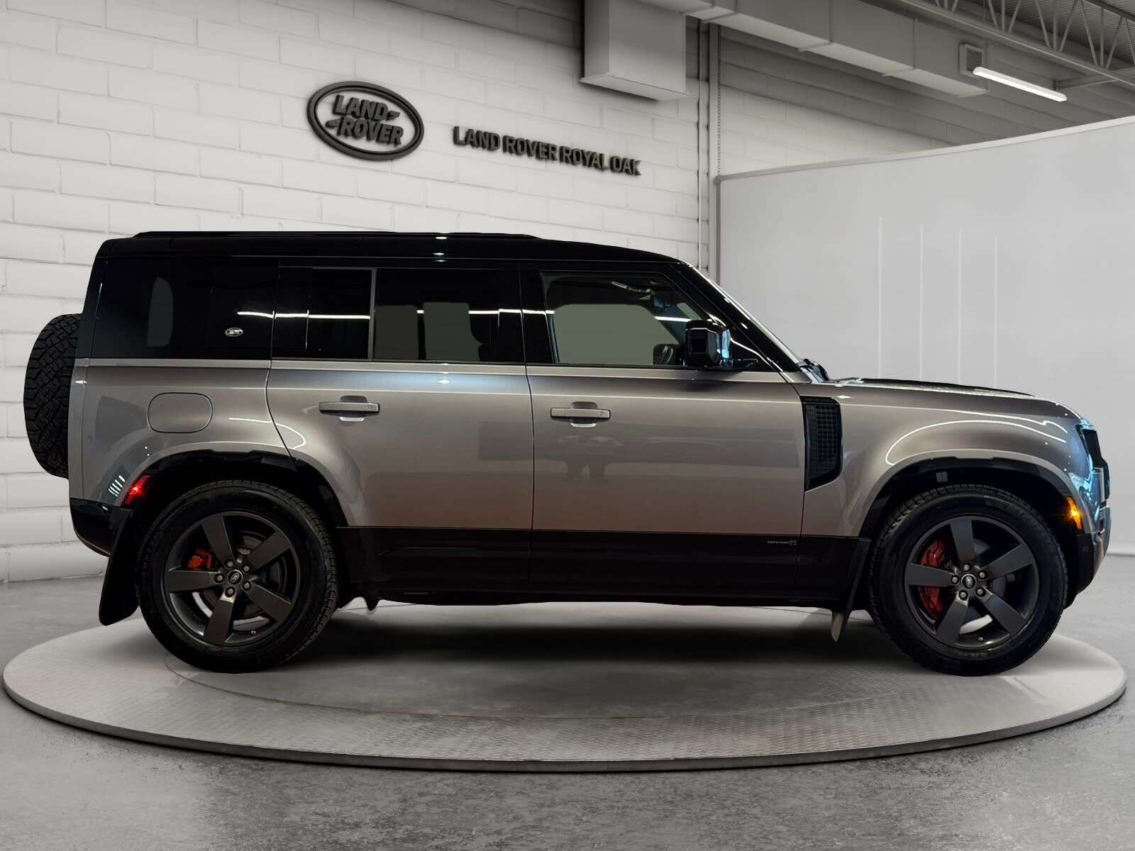 2023 Land Rover Defender CLEAN HISTORY, LOCAL CAR, DEFENDER X — снимка 1