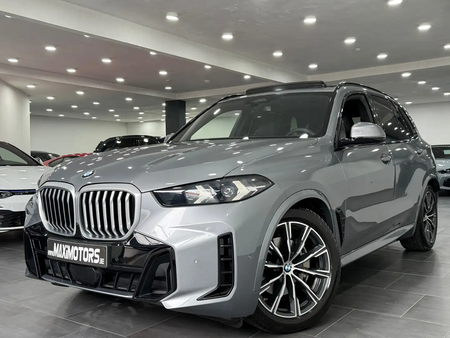 BMW X5 3.0dAS xDrive MHEV G05 LCI M-Pack 7Seats 21%VAT Gris - 1