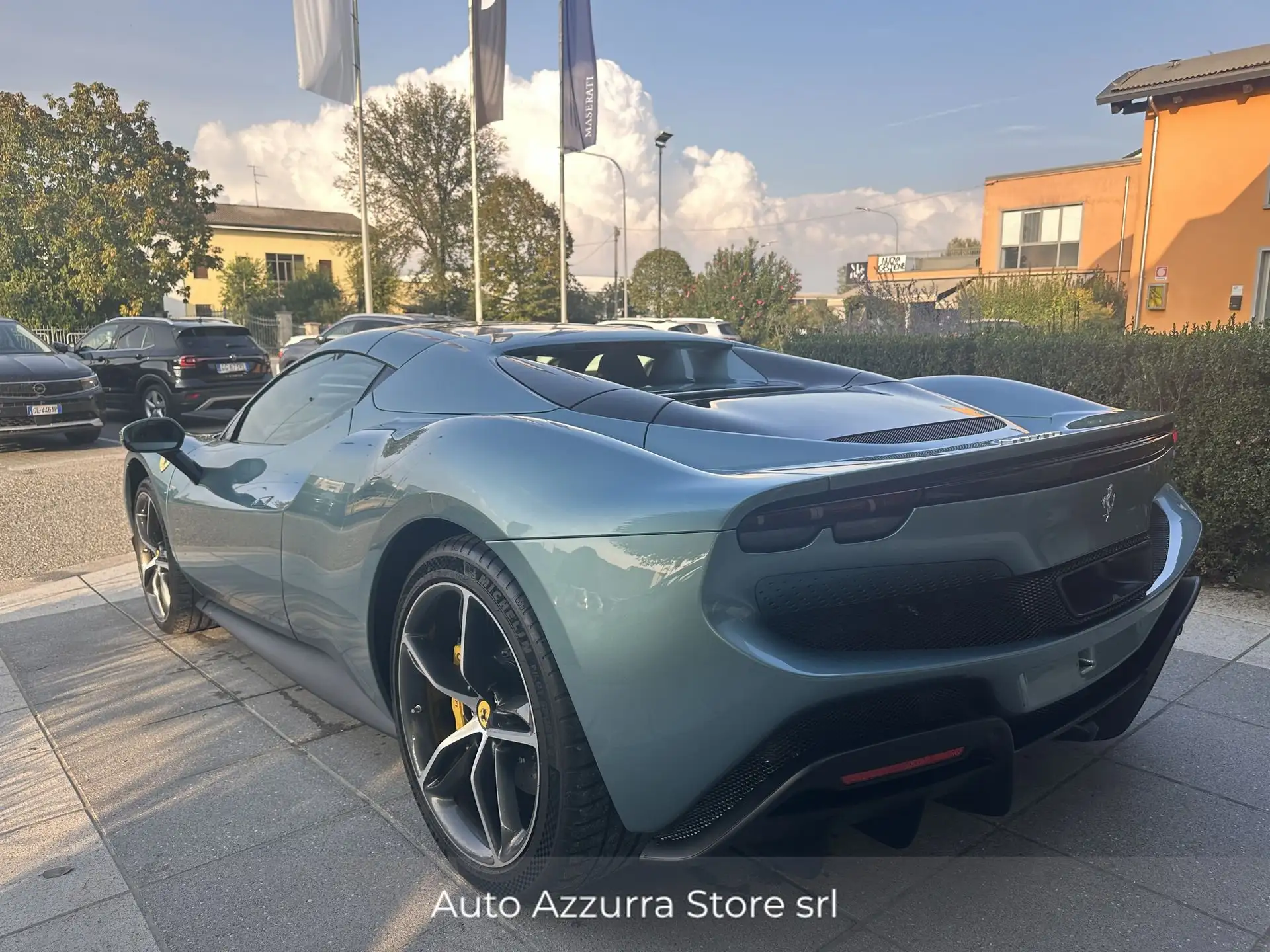 페라리 296 GTS 2023 실버 사진 6